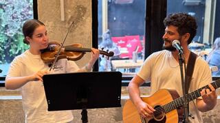 דניאל וייס ואגם ברגר בחזרות למצעד החיים