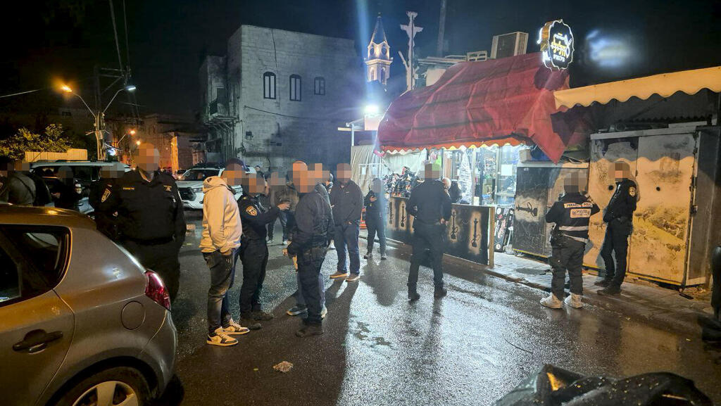 צילום: מיקי שמידט זירת הרצח המשולש ברמלה, רחוב ביאליק