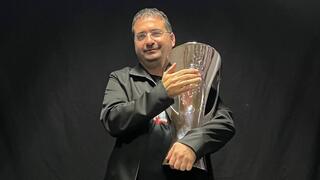 עופר ינאי עם גביע היורוקאפ