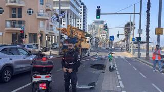 בולען בציר הרברט סמואל בת"א