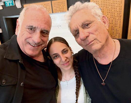 מימין: עדר, שרעבי וברוזה. "הכאב טמון בשירה" | צילום באדיבות בי"ס רימון yk14341155