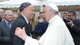 האפיפיור פרנציסקוס והרב סרחיו ברגמן