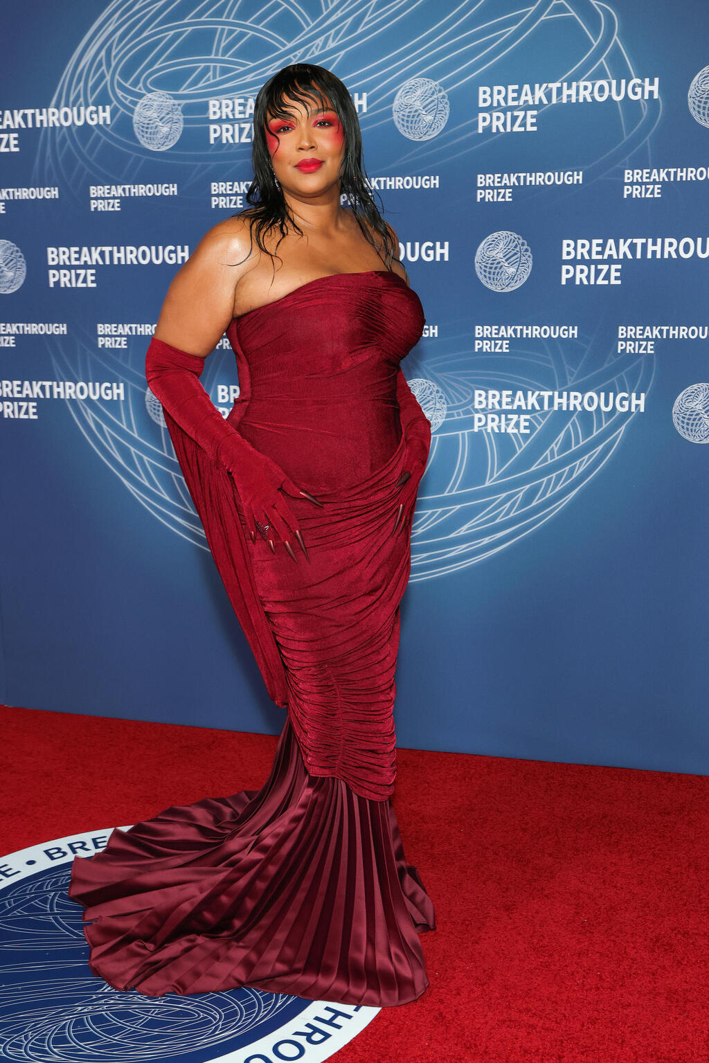 עשתה מייקאובר רציני. ליזו (צילום: Phillip Faraone/Getty Images for Breakthrough Prize) ליזו