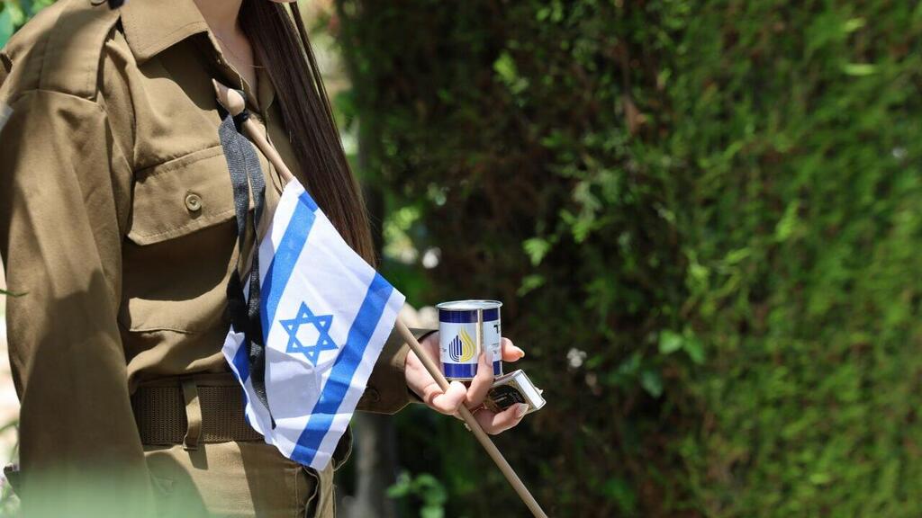 יום הזיכרון לחללי צה"ל - הכאב נמצא (צילום: אביגיל עוזי) יום הזיכרון לחללי צה"ל בית העלמין קריית שאול