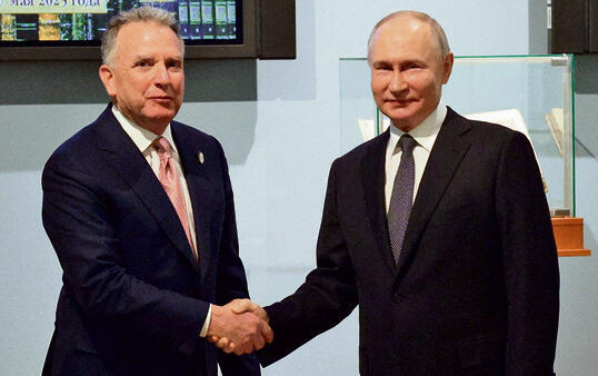 מסכים עם רוסיה? וויטקוף לצד פוטין | צילום: רויטרס, Gavriil Grigorov yk14355112