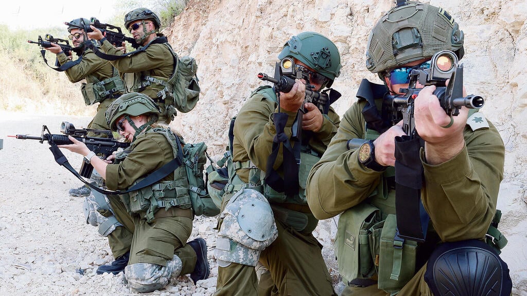 לוחמי יהונתן במהלך אימון. "אנשים איכותיים ברמה גבוהה" (צילום: שאול גולן) yk14359897