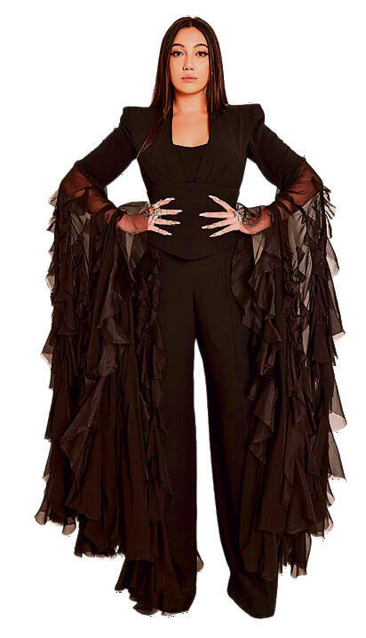 רפאל בשמלת האירוויזיון שלה. "שקט וכריזמה" | צילום: שי פרנקו yk14359955