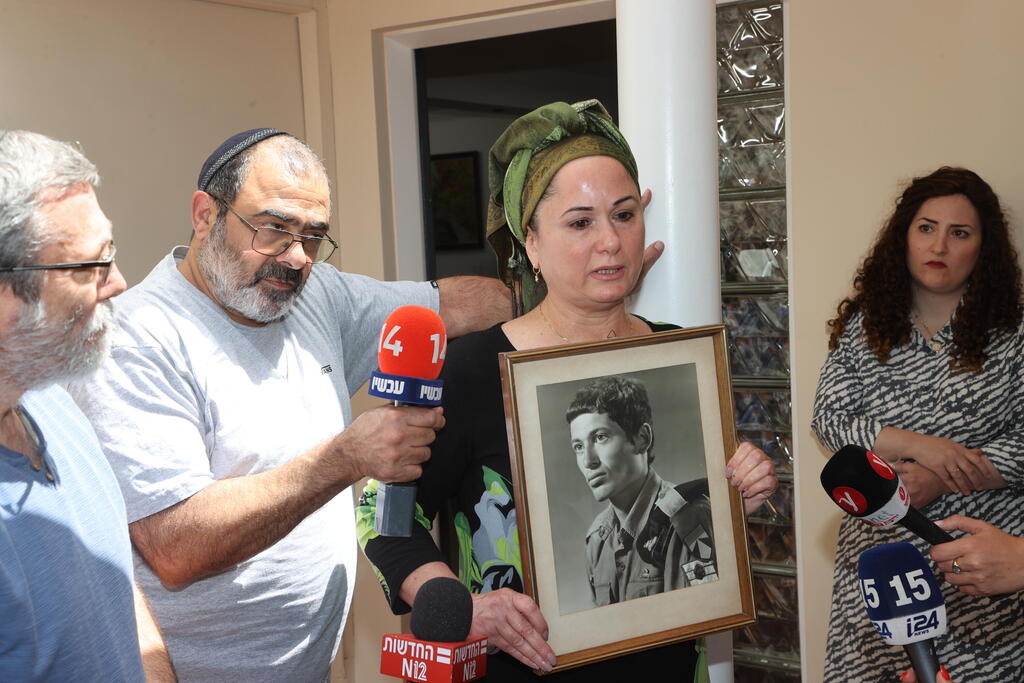 Photo: Yariv Katz ענת כהן, אחותו של רס"ל צבי פלדמן