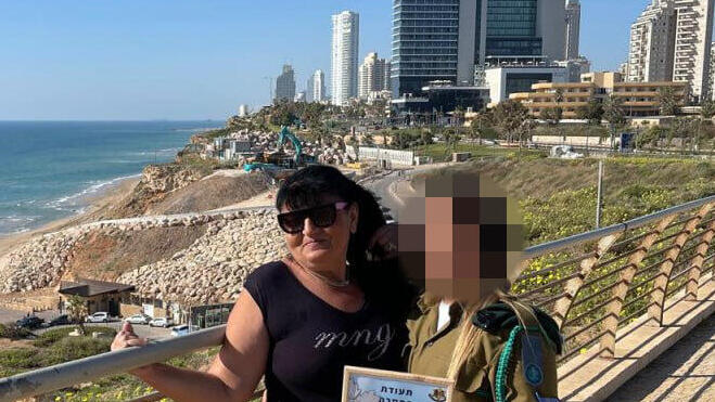 ע' והאם ליליה גילר ז"ל. "ראיתי בטלגרם את אמא ירויה ללא רוח חיים, ככה גיליתי שנרצחה" (צילום: מתוך אלבום משפחתי) ע' בת ה- 23 איבדה ב 7 באוקטובר את אמא שלה ליליה גילר מאופקים