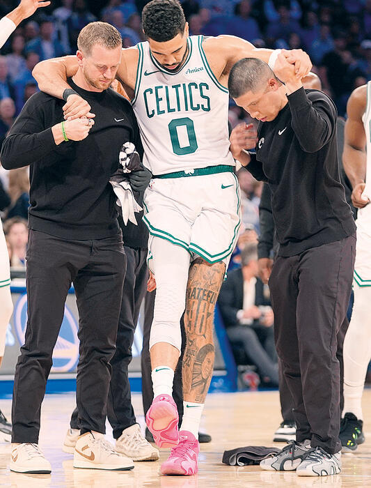 הרגע הכואב | צילום: Frank Franklin II, AP yk14368355