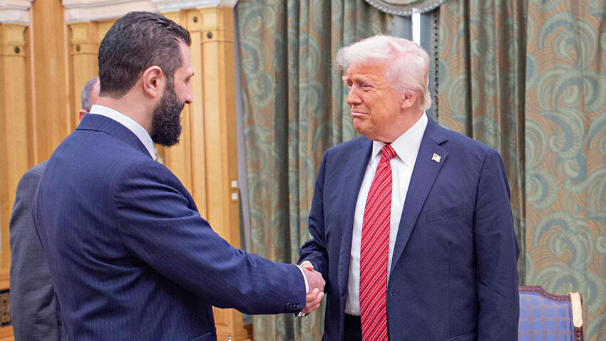 Al-Sharaa with U.S. President Donald Trump הפגישה של נשיא ארה"ב דונלד טראמפ עם נשיא סוריה אחמד א-שרע ובן סלימאן