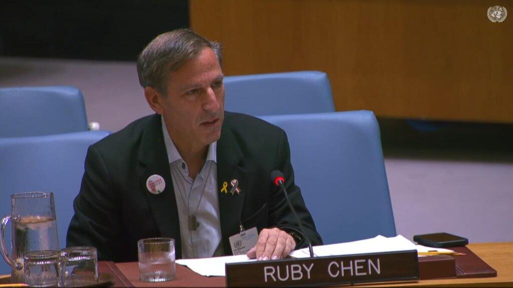 Ruby Chen, father of killed hostage Itai Chen, addresses the United Nations Security Council (Photo: UN WEB TV) רובי חן, אביו של החלל החטוף איתי חן בדיון באו"ם