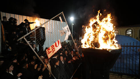 שינוי כיוון: הגבלת התקהלות ביישובים בקו העימות - בינתיים לא על ההילולה במירון