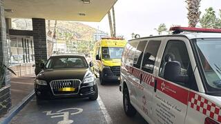 גבר טבע בבריכה בטבריה