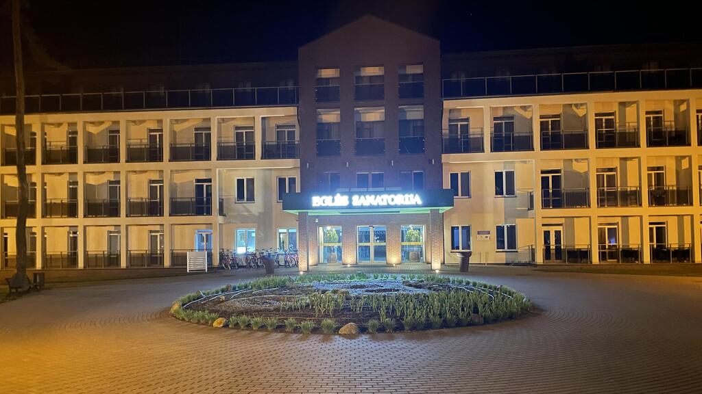 מלון eglės sanatorija בבירשטונאס