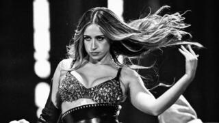 טייט מקריי בהופעה