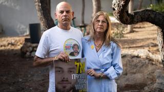 קובי ועידית אהל, הוריו של אלון שנמצא בשבי חמאס בעזה