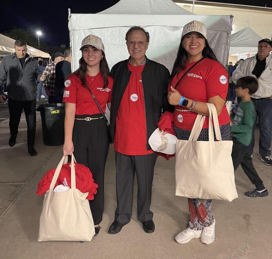 Bahbah during the campaign for Trump (Photo: X) בשארה בישארה בחבח עם דונלד טראמפ וג'יי די ואנס