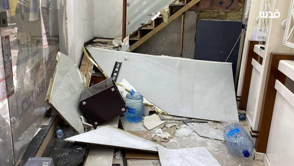 Al-Khaleej brach raided by forces in the West Bank כוחות צה"ל פשטו על חברת הצ'יינג' "אלחליג'" בשכם