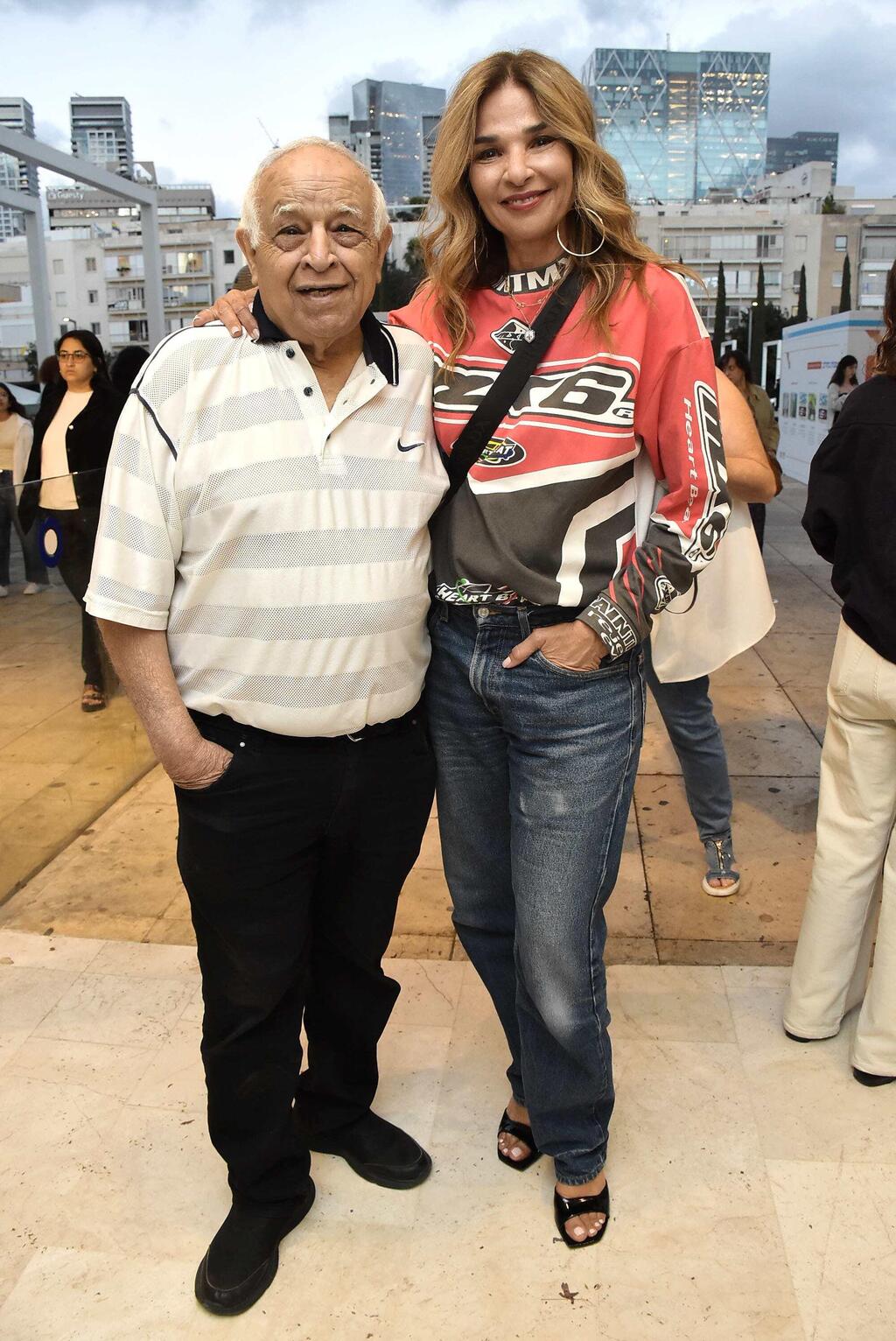 הדייט הכי טוב בעיר. אורנה דץ ואבא שלה (צילום: אמיר מאירי ) פרימיירה פרסיליה מלכת המדבר
