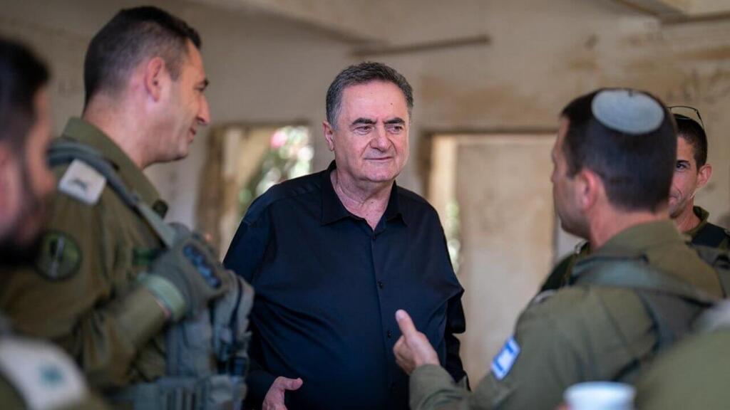 Defense Minister Israel Katz visited Sa-Nur (Photo: Defense Ministry) שר הביטחון ישראל כ"ץ ביקר ביישוב שא-נור