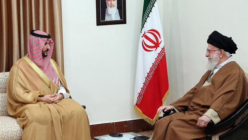 סעודיה לחצה על טראמפ לתקוף באיראן; חמינאי הקדים פגישה עם יועציו – וחוסל