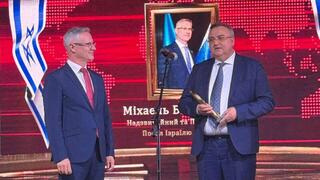 מיכאל ברודסקי, שגריר ישראל באוקראינה, זכה לתואר היוקרתי ״איש השנה״ בעקבות תרומתו
