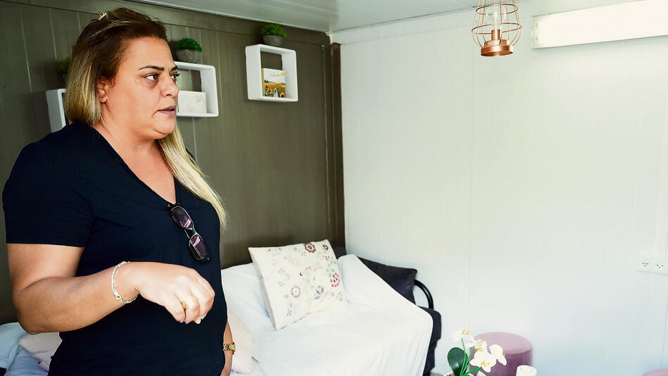 חן סנקר: "יש צוות שעוטף אותך, אבל בסוף התפקיד הוא להיות הורה לכל דבר" (צילום: תומר שונם הלוי) yk14391902