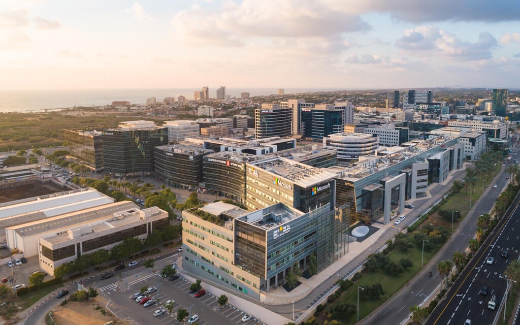 Israeli high-tech offices (Photo: Shutterstock) Israeli high-tech offices