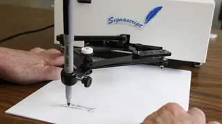 עט אלקטרוני בפעולה