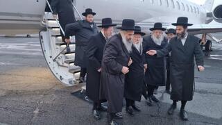 האדמו"ר מגור הגיע לארה"ב במטוס פרטי