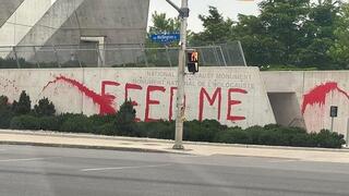 אנדרטת השואה הלאומית באוטווה הושחתה