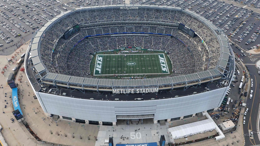You cannot protect millions of fans across dozens of cities with traditional checkpoints and human observers alone (Photo: Al Bello/Getty Images North America / AFP) אצטדיון מטלייף, שיארח את הגמר
