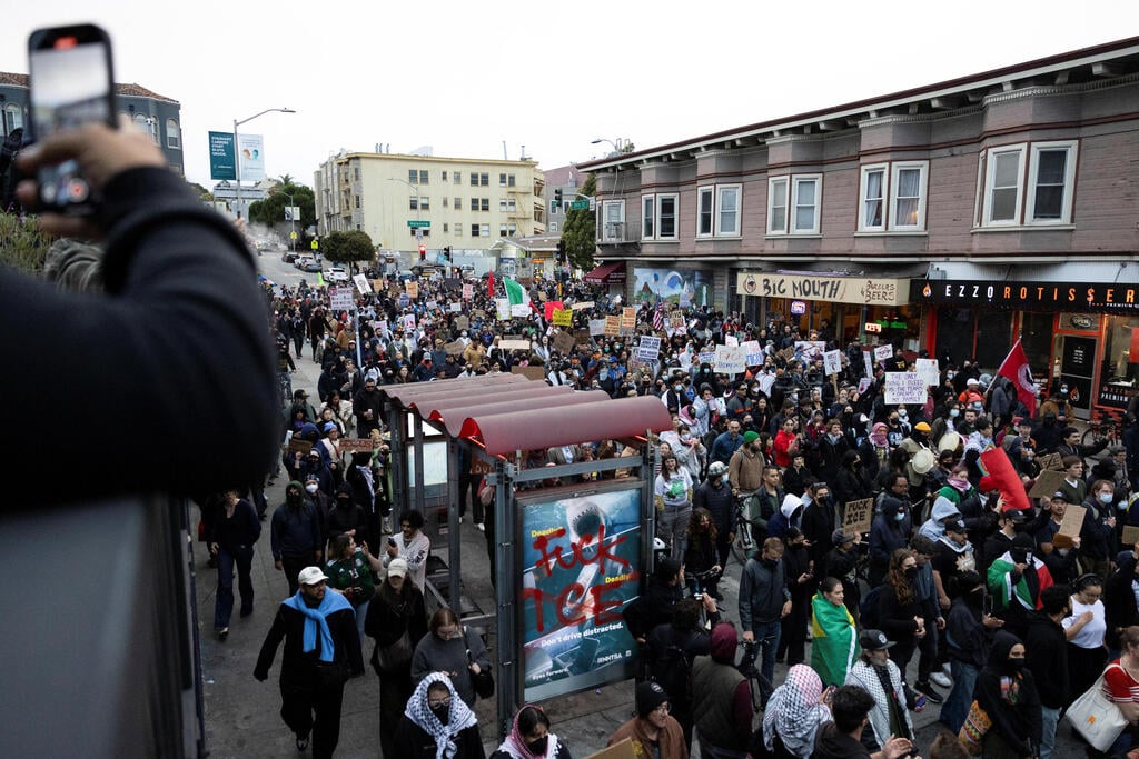 צילום: REUTERS/Manuel Orbegozo ארה"ב הפגנות נגד מעצר מהגרים סן פרנסיסקו קליפורניה