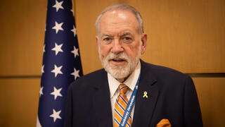  מייק האקבי, שגריר ארה