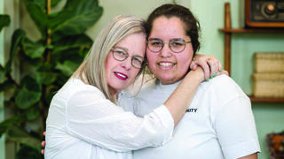 ליאם נחמד (מימין) ואמה רוית ז