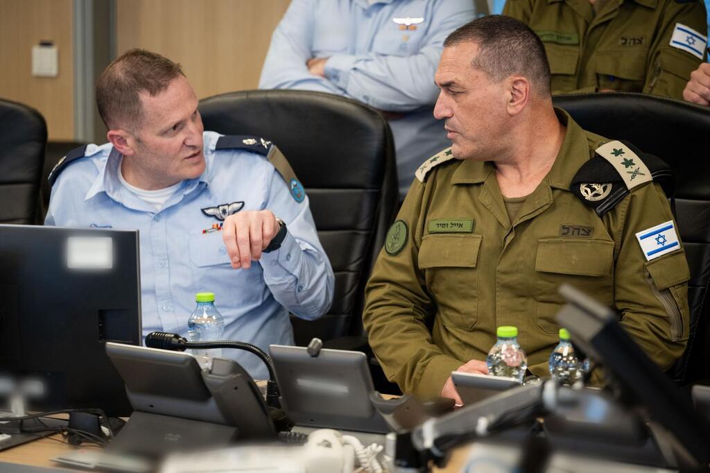 הרמטכ"ל בבור חיל האוויר (צילום: דובר צה"ל) הרמטכ״ל מפקד על תקיפות צה״ל באיראן מבור חיל האוויר
