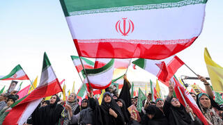 חגיגות תמיכה במשטר באיראן