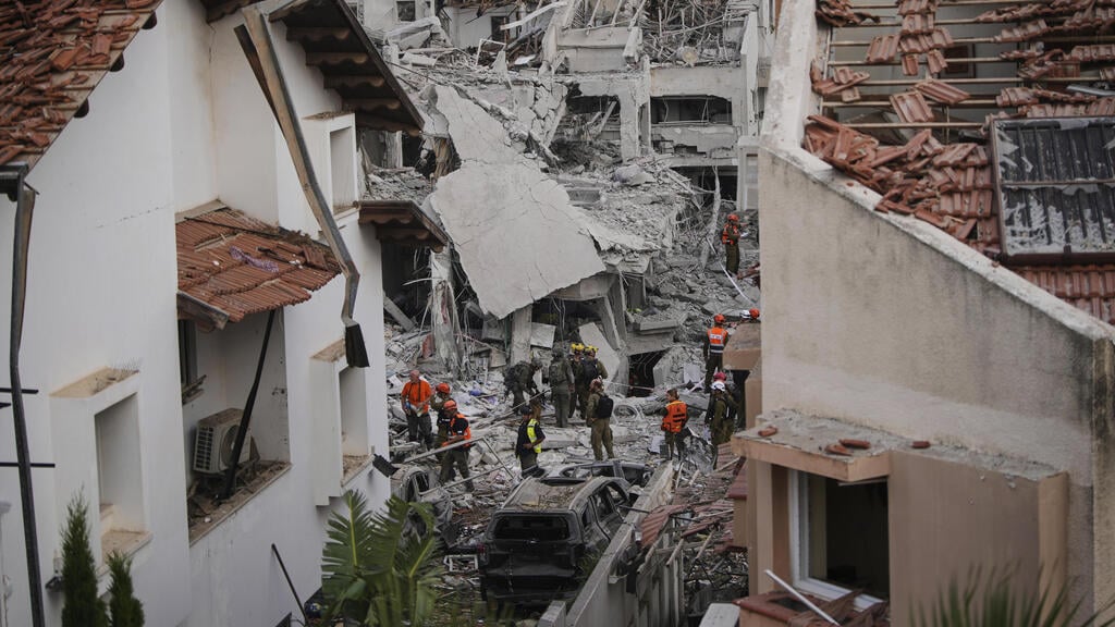 צילום: AP Photo/Ohad Zwigenberg פגיעה ישיר במרכז