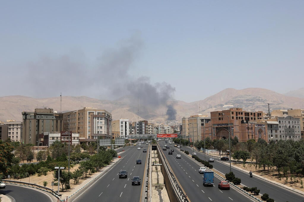 שריפה ש (צילום: Majid Asgaripour/WANA (West Asia News Agency) via REUTERS) איראן
