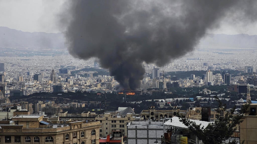 Iran after Israeli strikes earlier this year (Photo: Stringer/Getty Images) תקיפה ישראלית של ערוץ טלוויזיה איראני