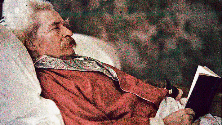 מארק טוויין ב-1908, צילום צבע באוטוכרום לומייר yk14408484