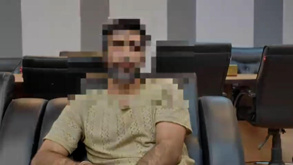 Alleged Mossad agent during interegation in Iran בסוכנות הידעות תסנים האיראנית פרסמו סרטון לטענתם ממעצר סוכן מוסד מקומי בכאראג'