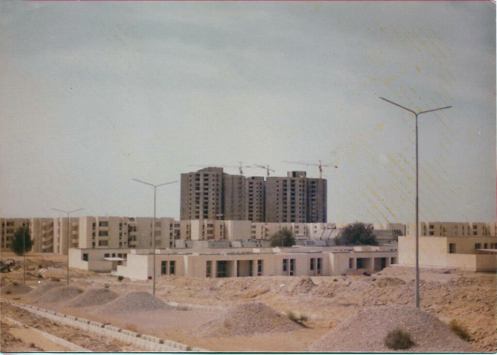 Buildings designed by Israelis in Bushehr, 1970s (Photo: Moti Blayer) מבנים בבושהר שנות ה-70