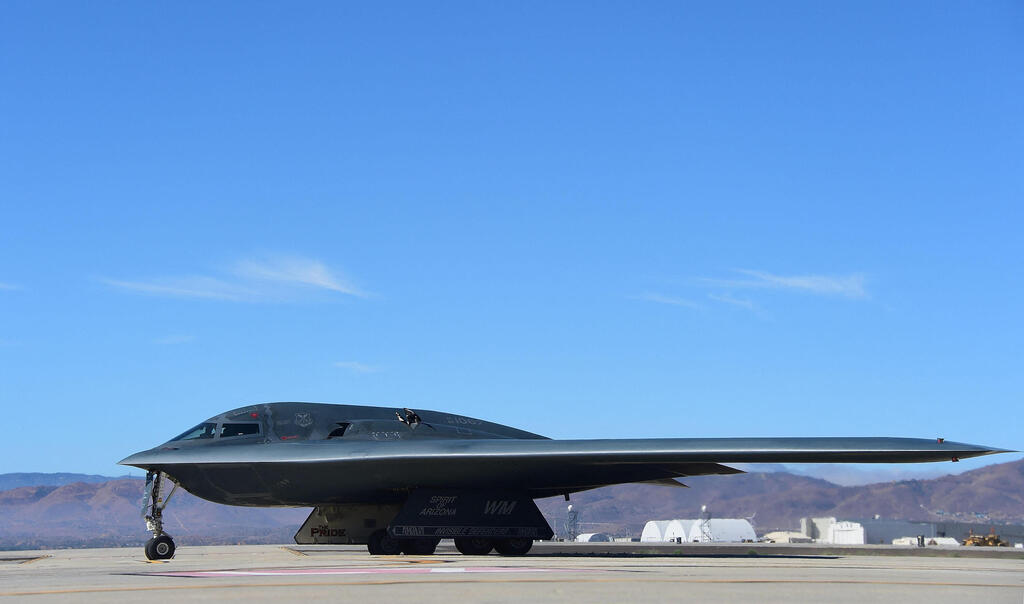 B-2 (Photo: Frederic J. BROWN / AFP) B-2