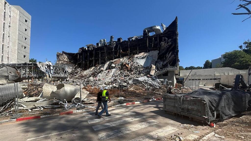 Weizmann Institute after being hit by a missile from Iran (Photo: Meir Turgeman) מכון ויצמן לאחר שנפגע מהמטח האיראני