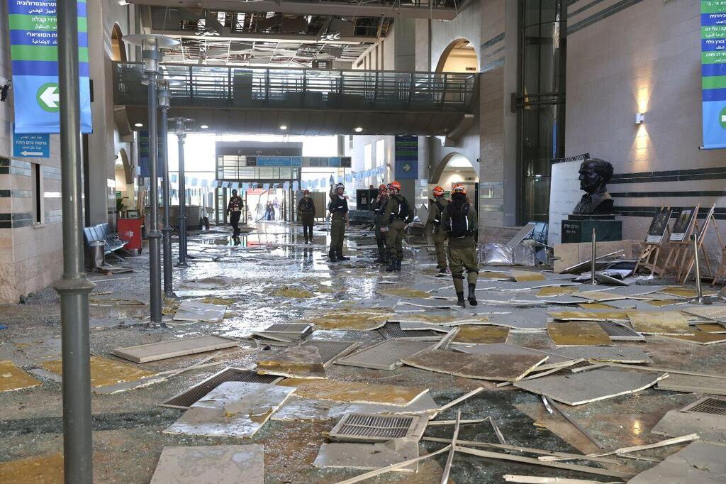 צילום: אלכס קולומויסקי זירת הפגיעה בסורוקה בבאר שבע