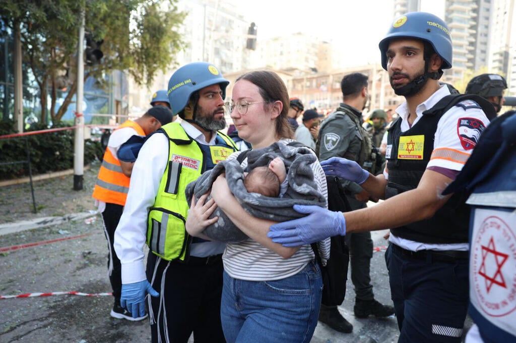 הזירה ברמת גן (צילום: דנה קופל) זירת הפגיעה ברמת גן