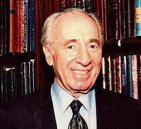 פרס. התנגד בגלוי | צילום: זום 77 yk14412663