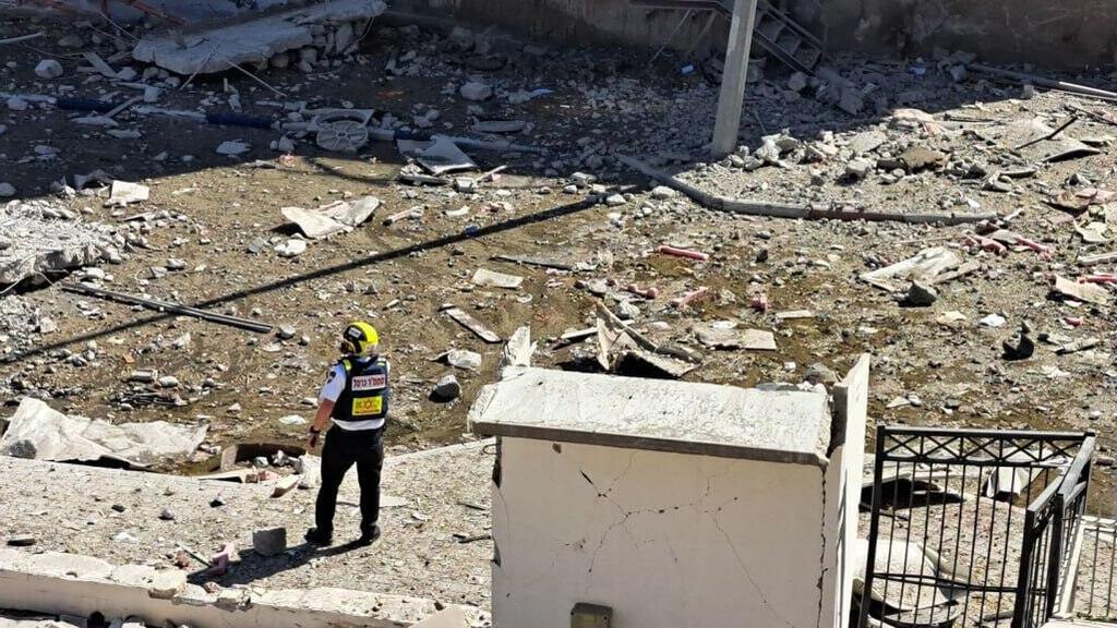 Iranian missile strike in Haifa (Photo: Magen David Adom) נפילה בחיפה
